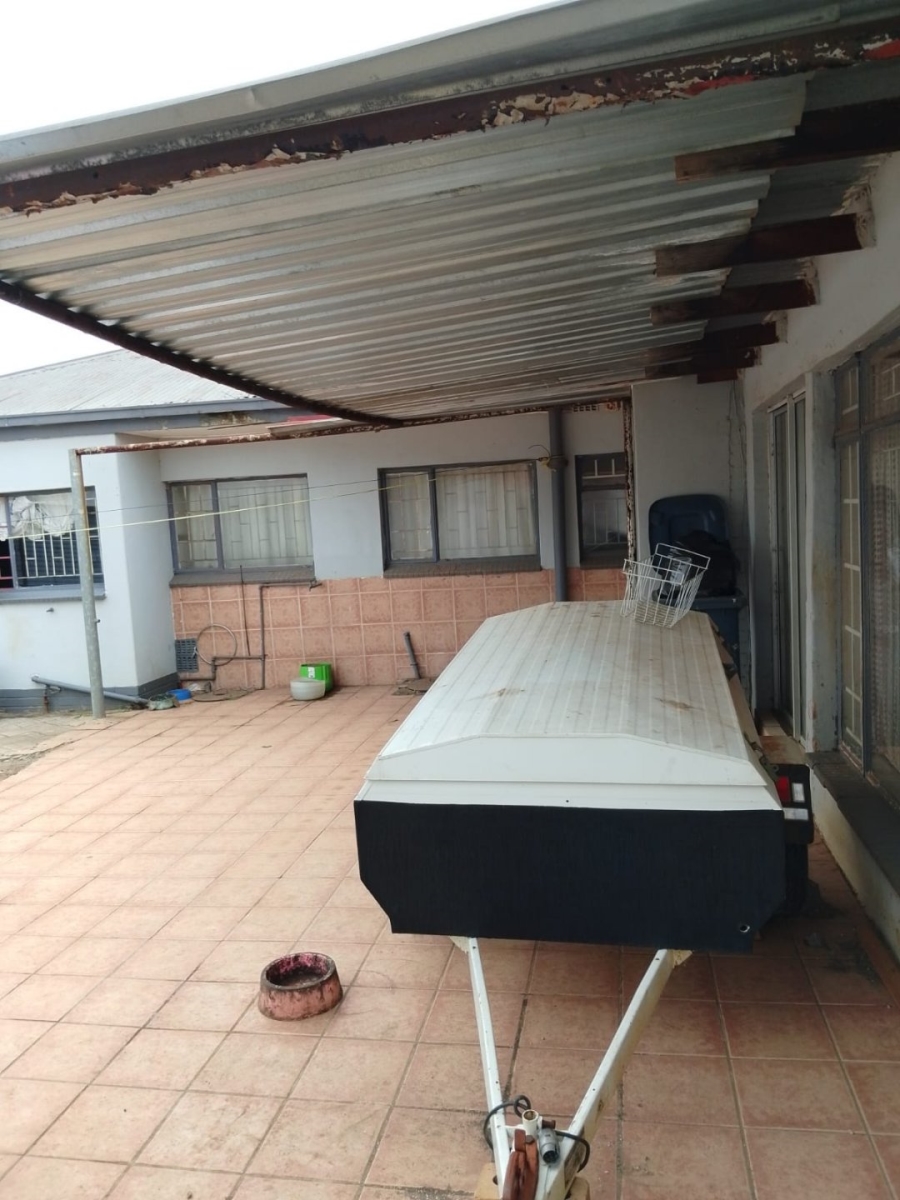 5 Bedroom Property for Sale in Meiringspark North West